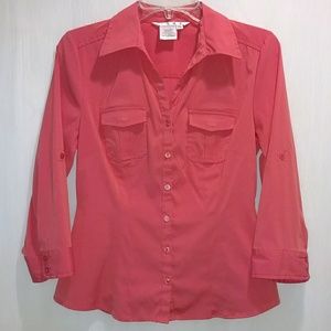 SOLD Women' / Juniors petite 3/4 sleeve button top